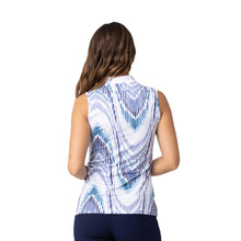 Load image into Gallery viewer, Sofibella UV Feathers Womens SL QZ Golf Polo
 - 6