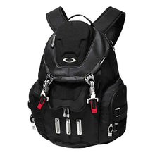 Load image into Gallery viewer, Oakley Bathroom Sink U Backpack
- 3