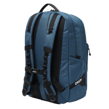 Load image into Gallery viewer, Oakley Street Skate Backpack
- 2
