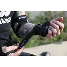 Load image into Gallery viewer, Rollerblade Skate Gear Unisex Wrist Guards
- 4