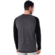 Load image into Gallery viewer, Oakley Crew Engineered Knit Mens Shirt
- 2