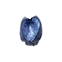 Load image into Gallery viewer, Oliver Thomas KST Medium Cosmetic Bag
 - 30