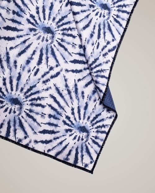 Glove It Shibori Quick-Drying Towel - 2