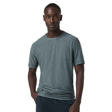 Load image into Gallery viewer, Vuori Strato Tech Mens Tee - Blue Sea Heathr/XL
 - 4
