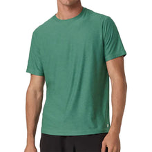Load image into Gallery viewer, Vuori Strato Tech Mens Tee - Hedge Grn Hthr/XL
 - 16