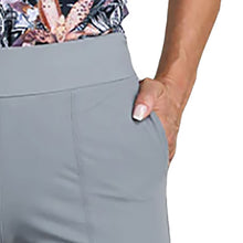 Load image into Gallery viewer, Sofibella Bermuda Womens Golf Short
 - 6