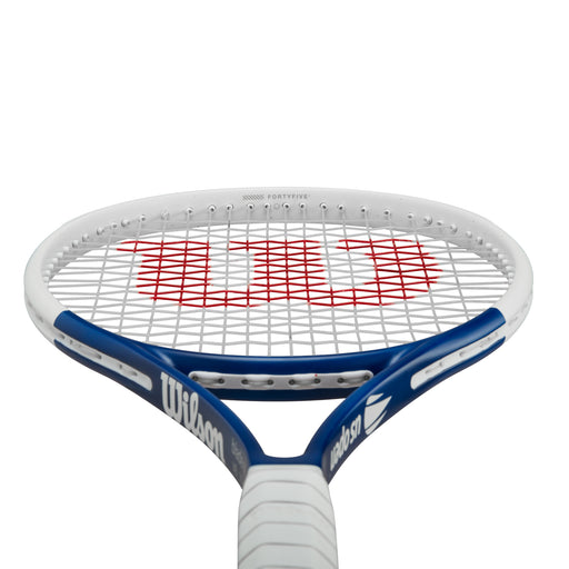 Wilson Blade 98 16x19 v8US Unstrung Tennis Racquet