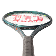 Load image into Gallery viewer, Wilson Blade 100L v9 Unstrung Tennis Racquet
 - 5