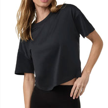 Load image into Gallery viewer, Vuori Energy Womens Tee - Black Heather/L
 - 1