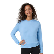 Load image into Gallery viewer, Vuori Daydream Crew Womens Shirt - Oasis Blue Hthr/L
 - 7