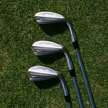 Load image into Gallery viewer, Mizuno Pro T-1 White Satin Mens Wedge
 - 3