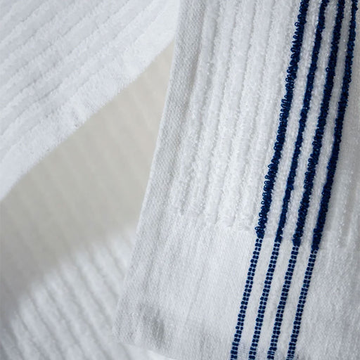 Devant Rally Towel with Carabiner