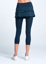 Load image into Gallery viewer, Scallop Capri
 - 3