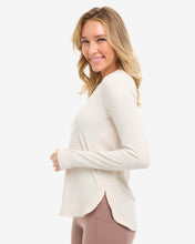 Load image into Gallery viewer, BloqUV Women's Scallop Top Relaxed
 - 56