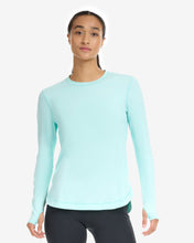 Load image into Gallery viewer, BloqUV Women's Scallop Top Relaxed
 - 4