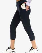 Load image into Gallery viewer, BloqUV Women's Compression Capri Leggings
 - 7