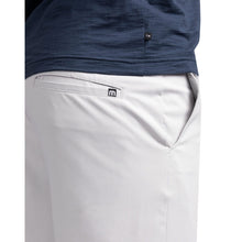 Load image into Gallery viewer, Travis Mathew Starnes 9in Mens Shorts
 - 7