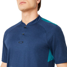 Load image into Gallery viewer, Oakley Ergonomic Evolution Mens Golf Polo
 - 2