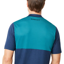 Load image into Gallery viewer, Oakley Ergonomic Evolution Mens Golf Polo
 - 3