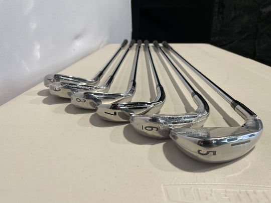 Wilson D9 Steel 5-PW Demo Irons