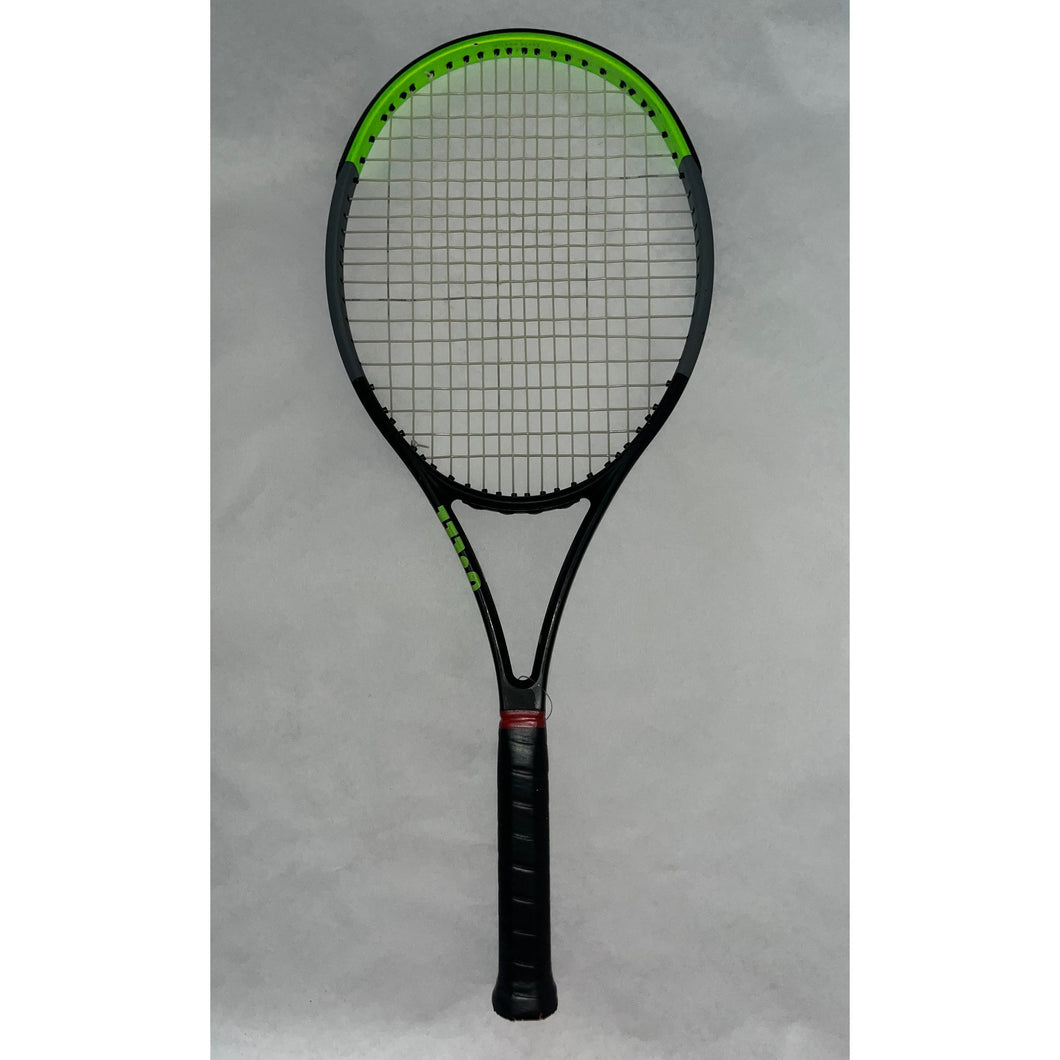 Used Wilson Blade 104 Tennis Racquet  4 3/8 26858 - 104/4 3/8/27.5